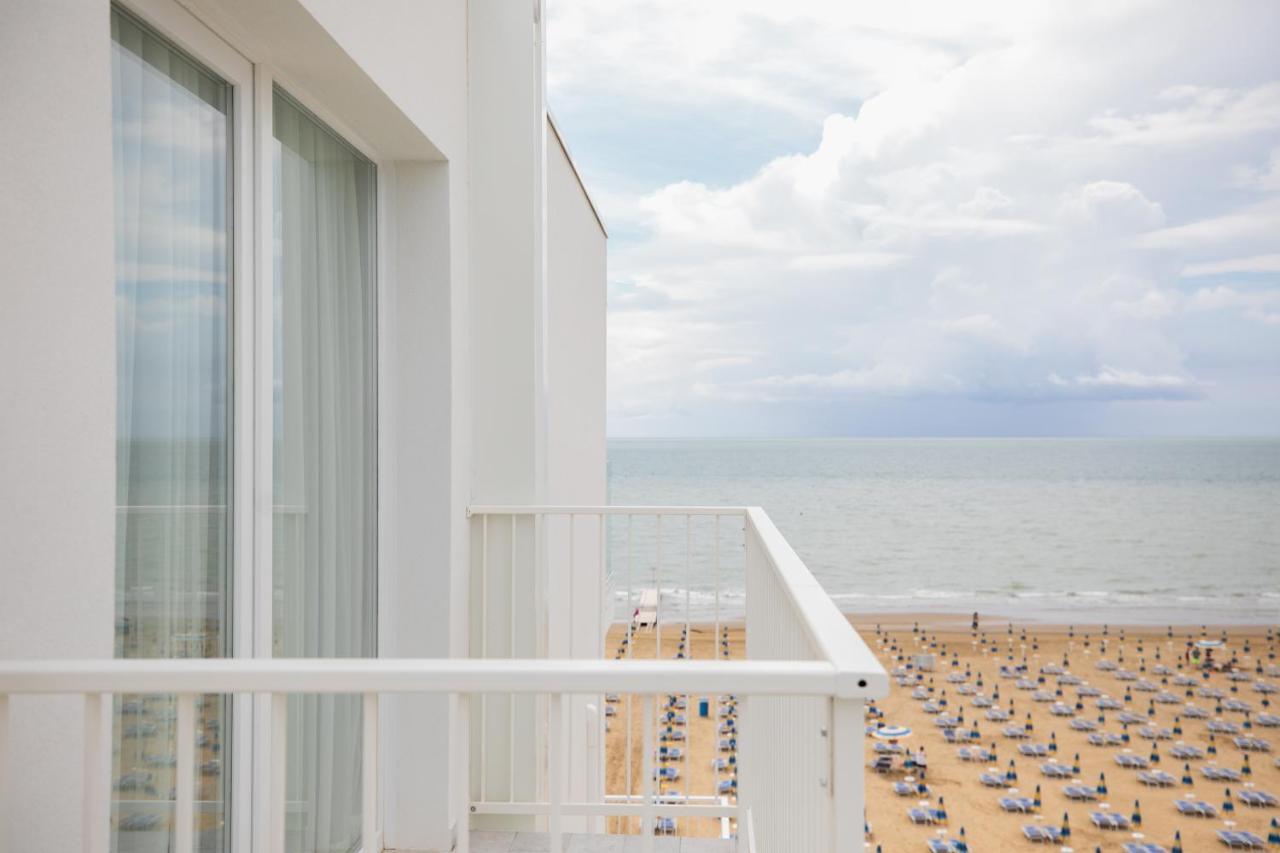 Boston 3 Stelle Superior Frontemare Lido di Jesolo