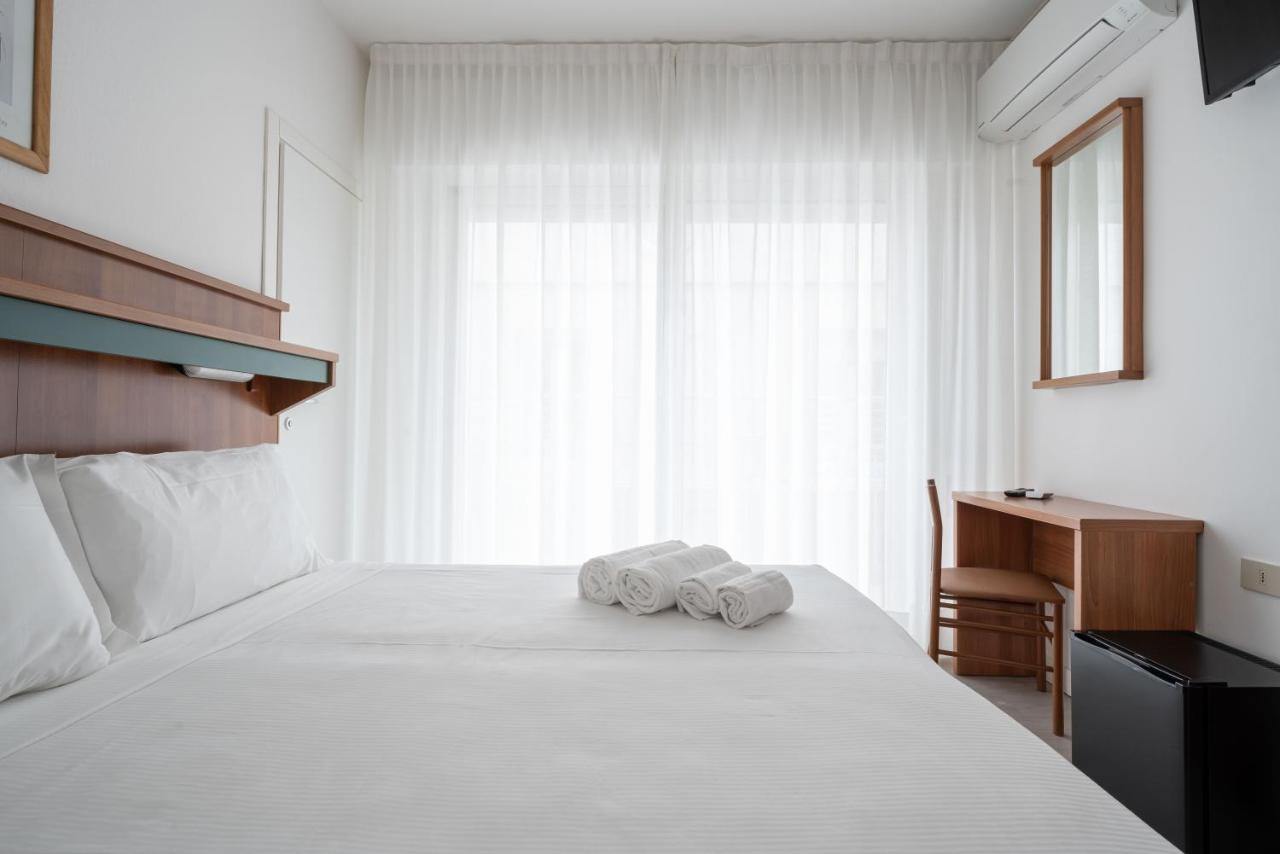 Hotel Boston 3 Stelle Superior Frontemare