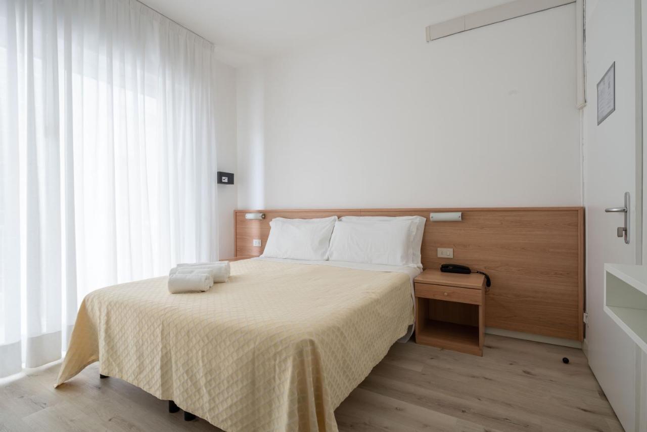 Boston 3 Stelle Superior Frontemare Hotel