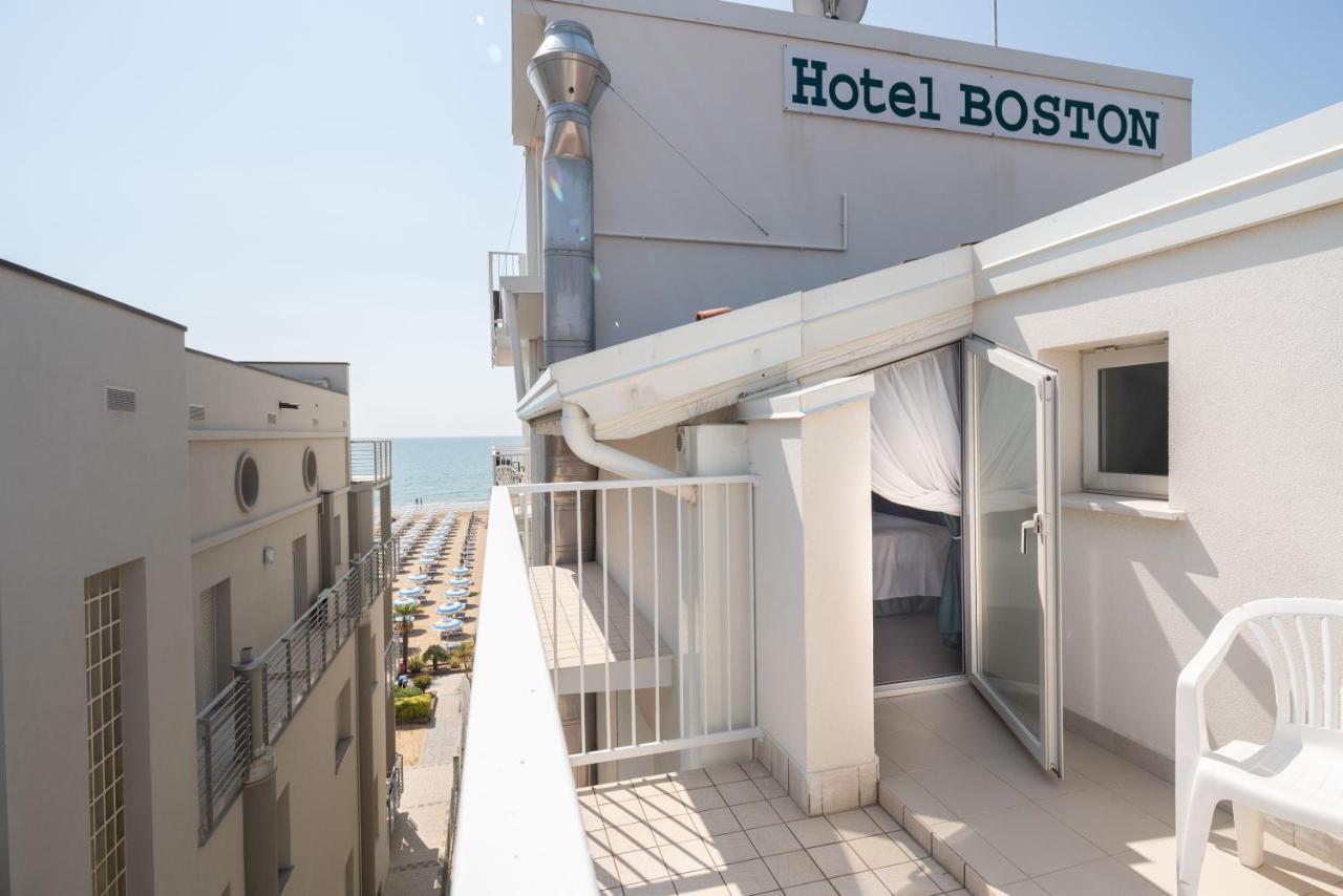 Boston 3 Stelle Superior Frontemare 3*