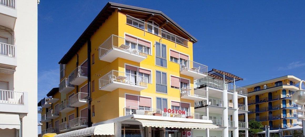 Boston 3 Stelle Superior Frontemare