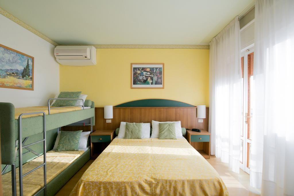 Boston 3 Stelle Superior Frontemare