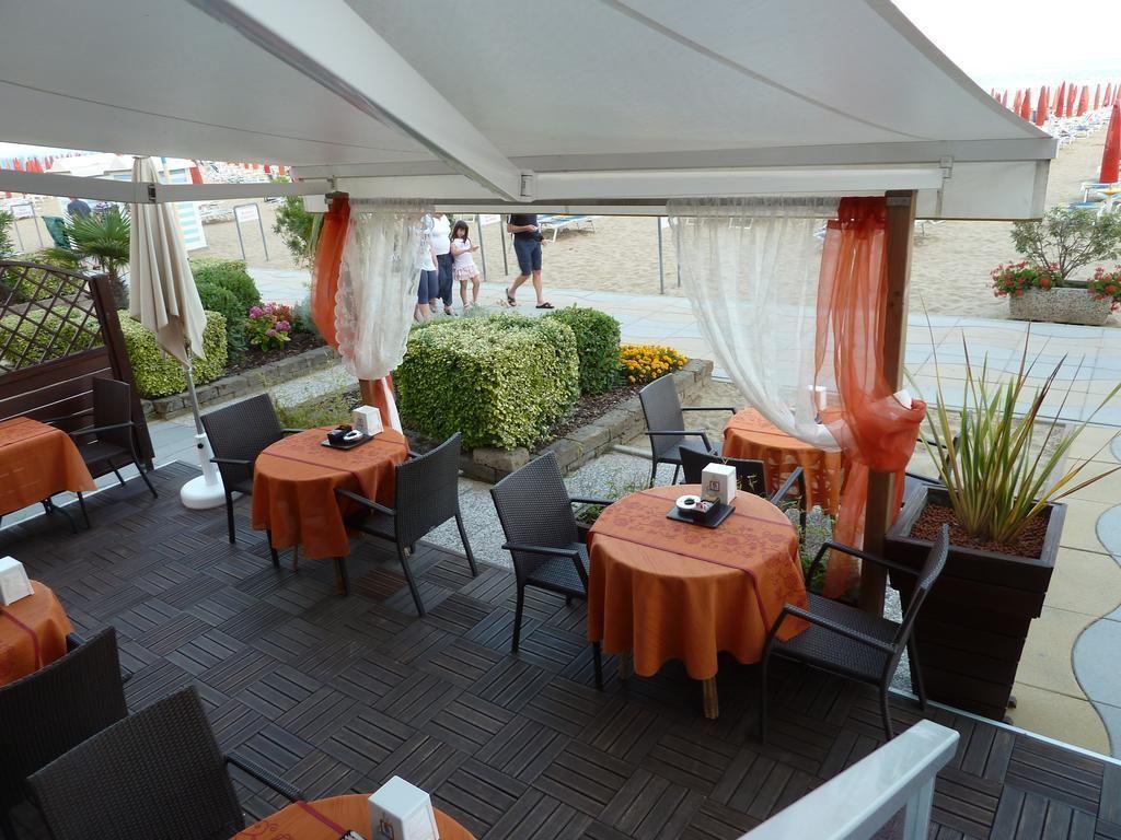 Boston 3 Stelle Superior Frontemare