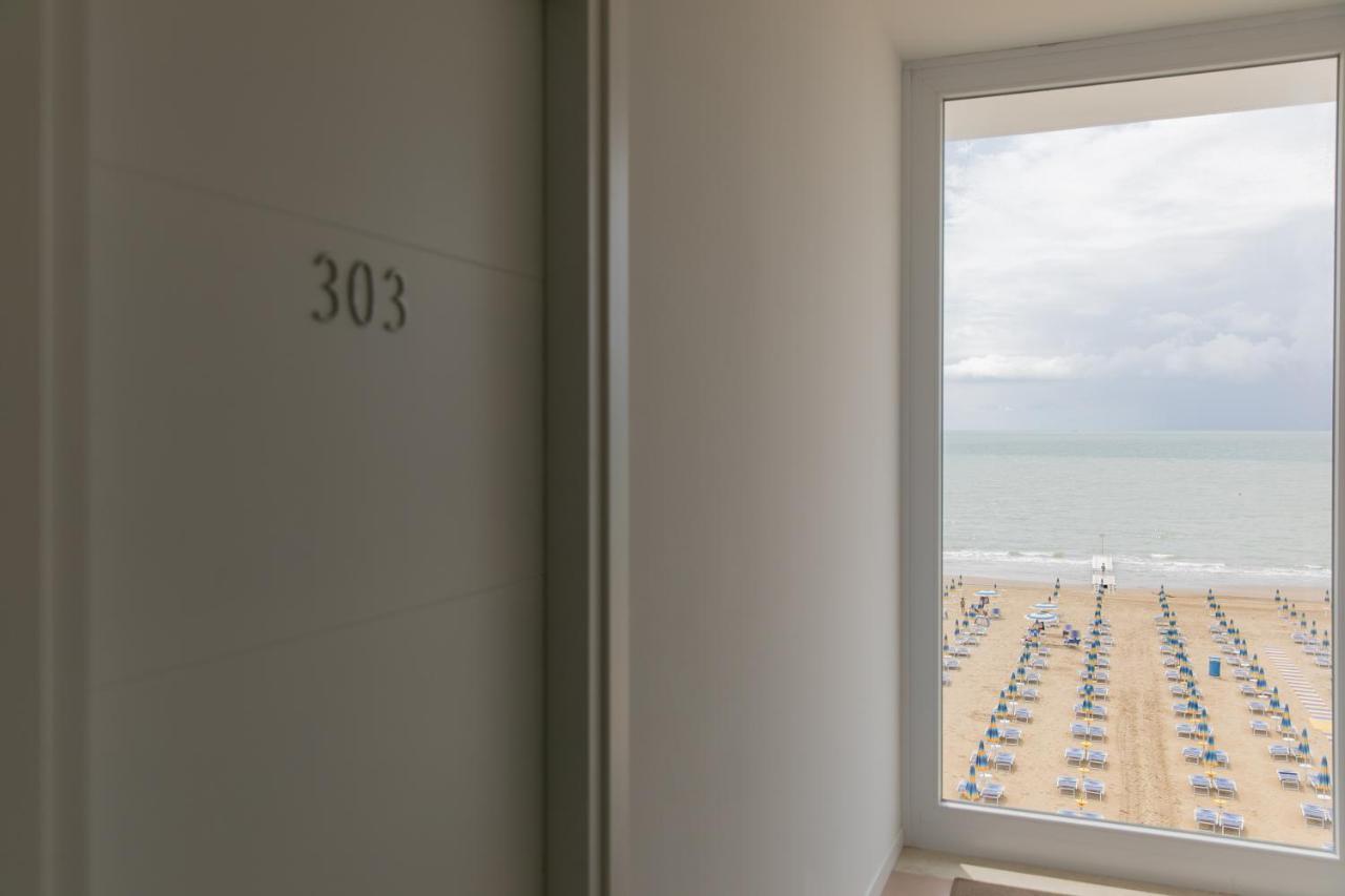 Hotel Boston 3 Stelle Superior Frontemare Lido di Jesolo